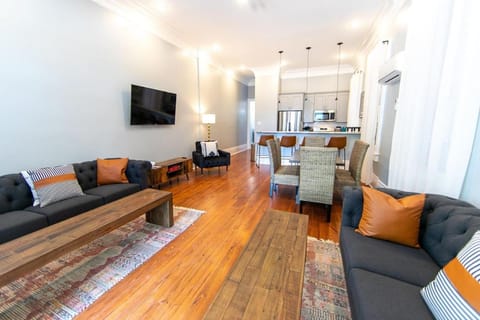 Communal lounge/ TV room, Living room, Seating area