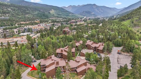 3 Bedroom With Amenities in West Keystone, Short And Easy Free Bus to Mountain Base Apartment in Keystone