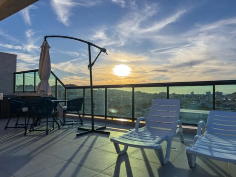 Natural landscape, View (from property/room), Balcony/Terrace, Sunset, sunbed