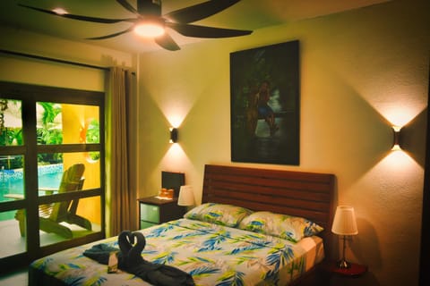 Bed, View (from property/room), Balcony/Terrace, Bedroom
