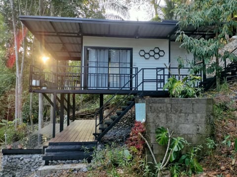 Property building, Garden, Balcony/Terrace, Garden view