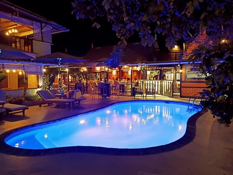Swimming pool