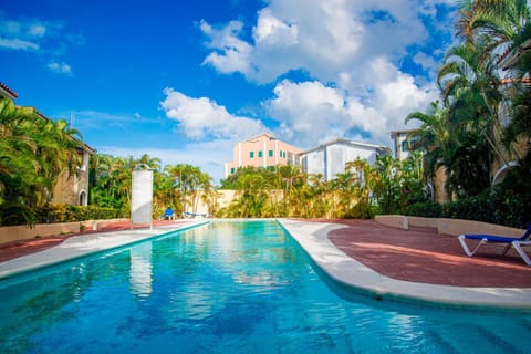 Property building, Swimming pool