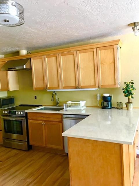 Amazon Park Studio Apartment in Eugene