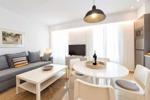 TV and multimedia, Living room, Dining area