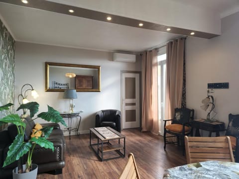 Proche centre ville, GIP ASFO, vue sur le jardin Apartment in Grasse