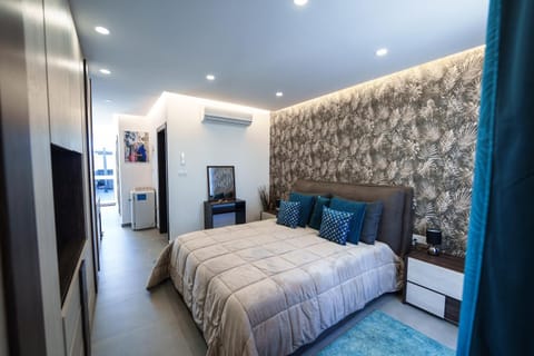 Bed, TV and multimedia