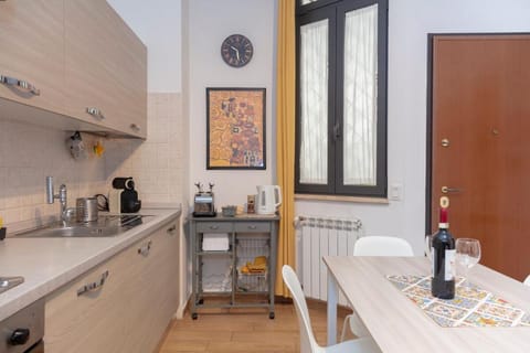 Coffee/tea facilities, Kitchen or kitchenette, Dining area, pet friendly, stove