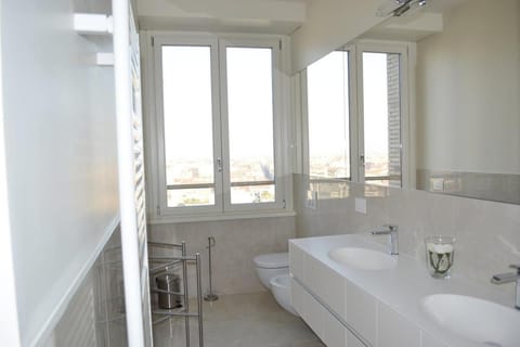 Mascagni Exclusive Apartment in Milan