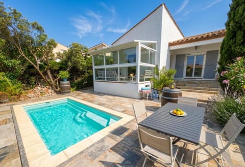 Property building, Pool view, Pool view, Swimming pool, Swimming pool