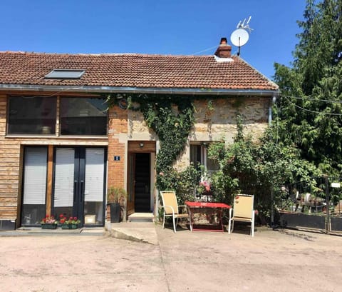 Apartment Saclay 2 near HEC, Versailles Apartment in Île-de-France