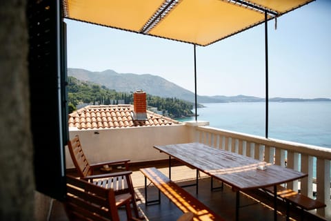 Old Stone House 2 Apartment in Mlini