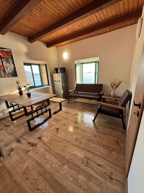 Old Stone House 2 Apartment in Mlini