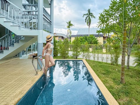 Property building, Day, Natural landscape, Garden, View (from property/room), Balcony/Terrace, Garden view, Pool view, Swimming pool, Swimming pool