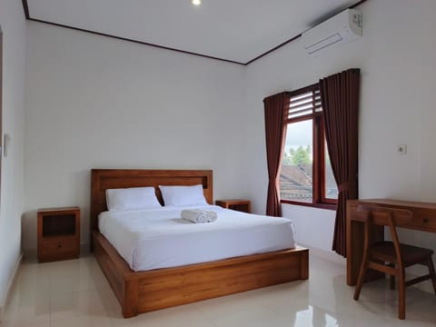 Bed, Bedroom, air conditioner