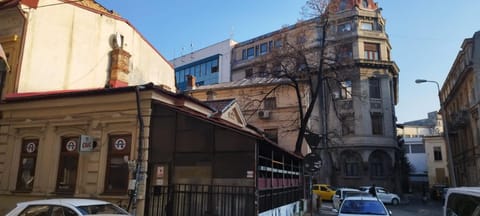 Property building, Street view