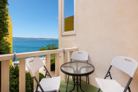 Day, Balcony/Terrace, Seating area, Sea view