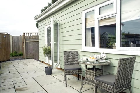Property building, Seating area