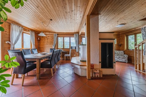 Communal lounge/ TV room, Living room, Seating area, Dining area