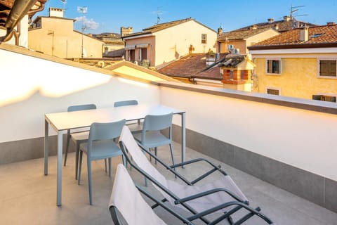 Blumen Apartment Apartment in Bardolino