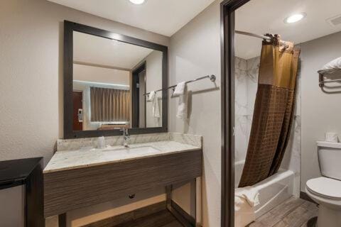 Rodeway Inn San Bernardino and Redlands Hotel in Colton