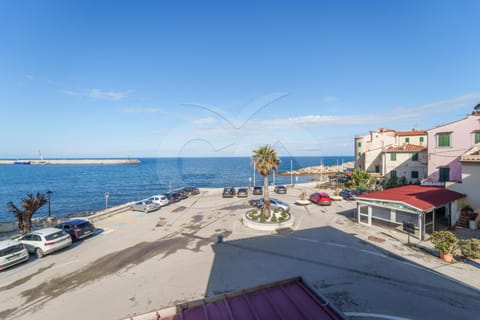 Neighbourhood, Parking