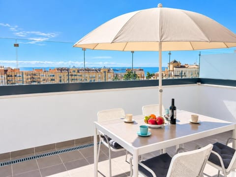 Balcony/Terrace, Seating area, Sea view, sunbed