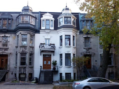 Property building, Facade/entrance
