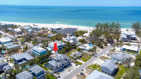Royal Palms House in Holmes Beach