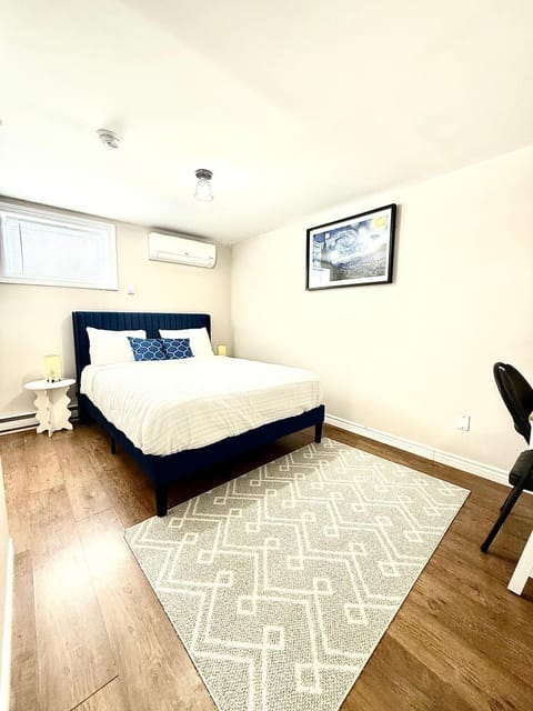 Bed, Bedroom, air conditioner