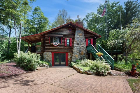 Mtn-View Family Cabin! 9 Mi to Lake George Village Cabin in Bolton Landing