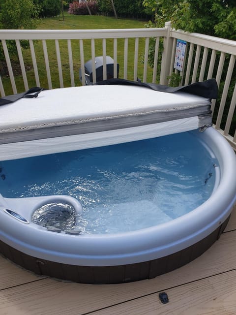 Hot Tub, Other