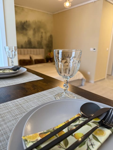 Food and drinks, Dining area