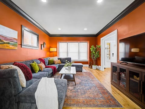 4 Bed 2 Bath Walk to Lakewood Restaurants and Shops House in Lakewood