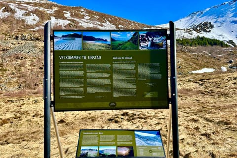 Nearby landmark, Mountain view