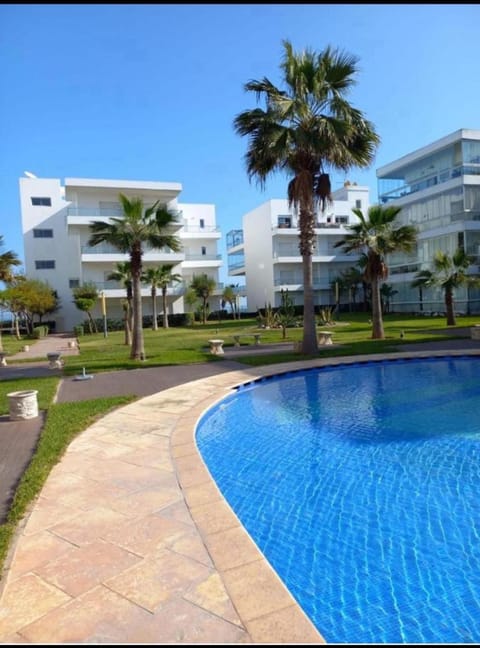 Garden, Swimming pool