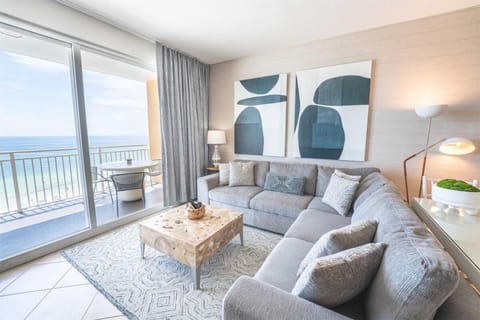 View (from property/room), Balcony/Terrace, Living room, Seating area, Sea view