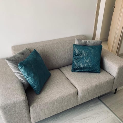 Seating area, Internal: Not applicable to any particular room