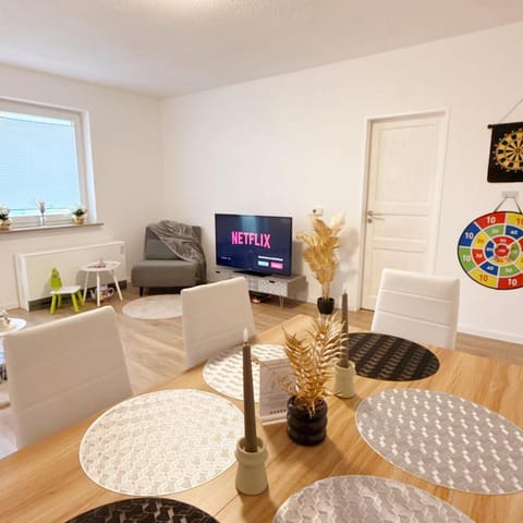 Game Room, Living room