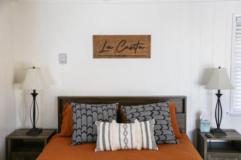 Living room, Photo of the whole room, Bedroom