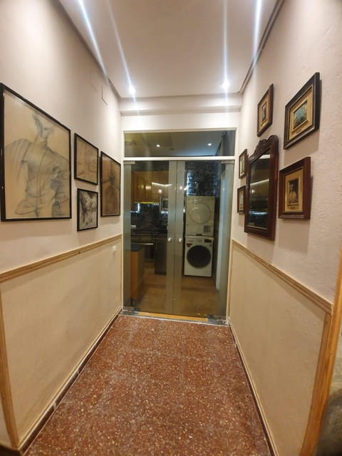 Barcelona RAVAL Y ROQUETES House in L'Hospitalet de Llobregat