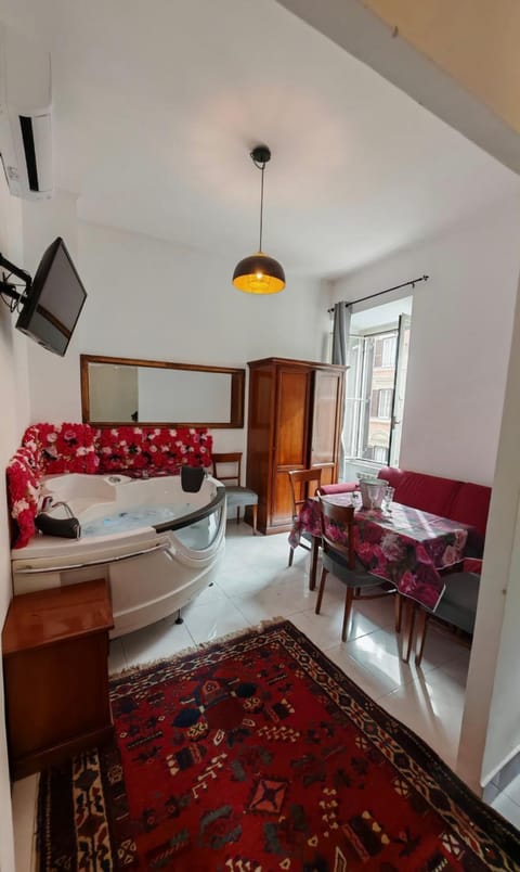Living room, Seating area, Dining area