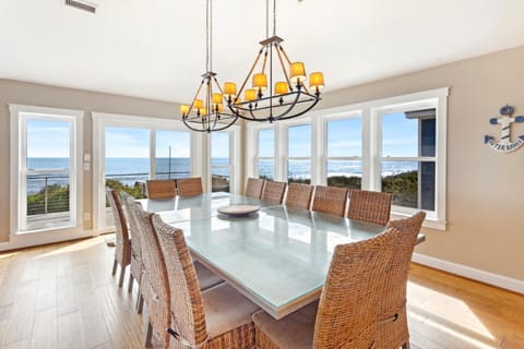 1613 - Awakening Sun House in Corolla