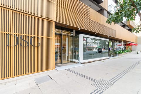 Facade/entrance