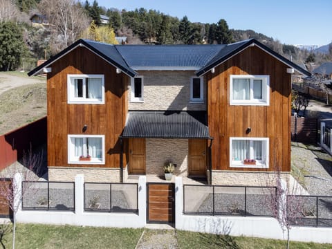 Property building, Spring, Day, Natural landscape, Bathroom, View (from property/room), Balcony/Terrace, Mountain view