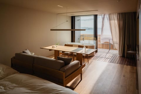 Living room, Photo of the whole room