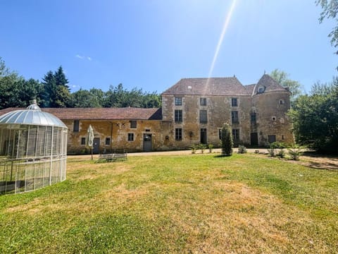 Property building, Spring, Day, Natural landscape, Garden, Garden, Garden view