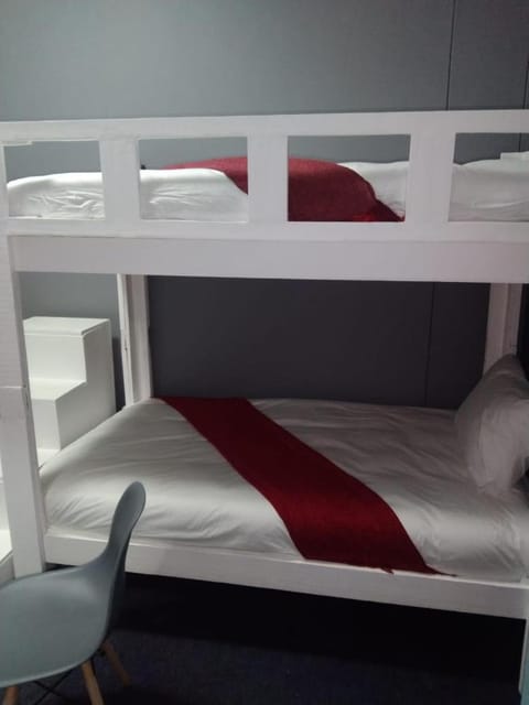 Star legend backpackers - Parow Hostel in Cape Town