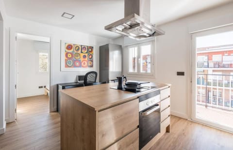 Kitchen or kitchenette, pet friendly, stove