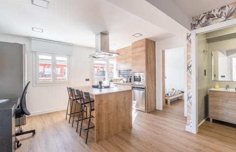 Kitchen or kitchenette, Dining area, dishwasher, oven, stove